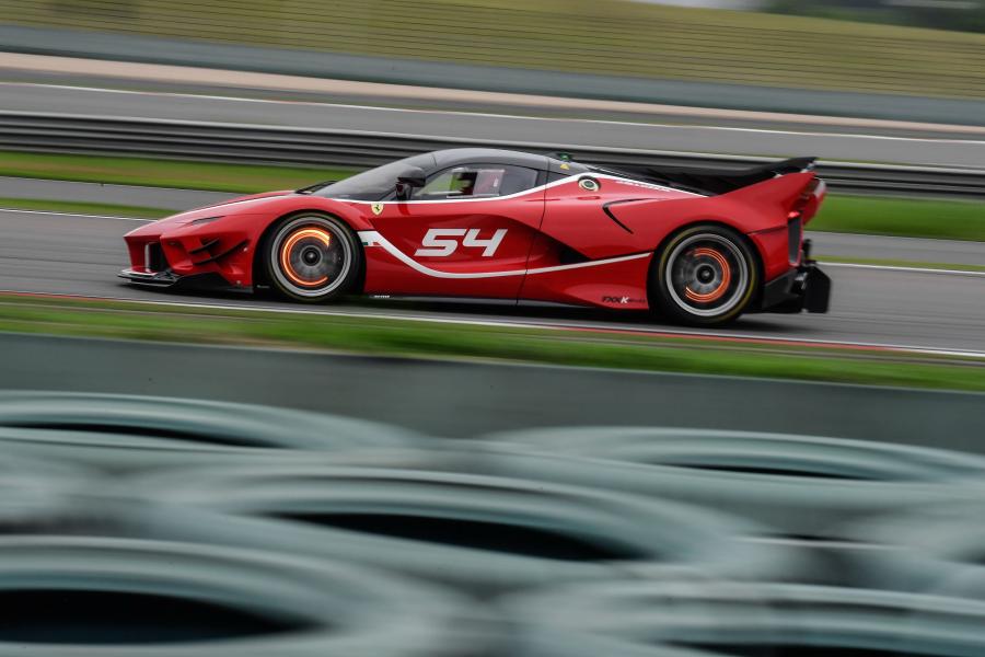  Ferrari FXX-K Evo 2018 года  (фото 17 из 23)